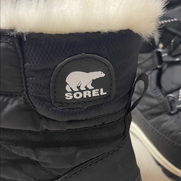 Sorel Women's Black and White Winter Boots EUC - worn a few times - Picture 2 of 7